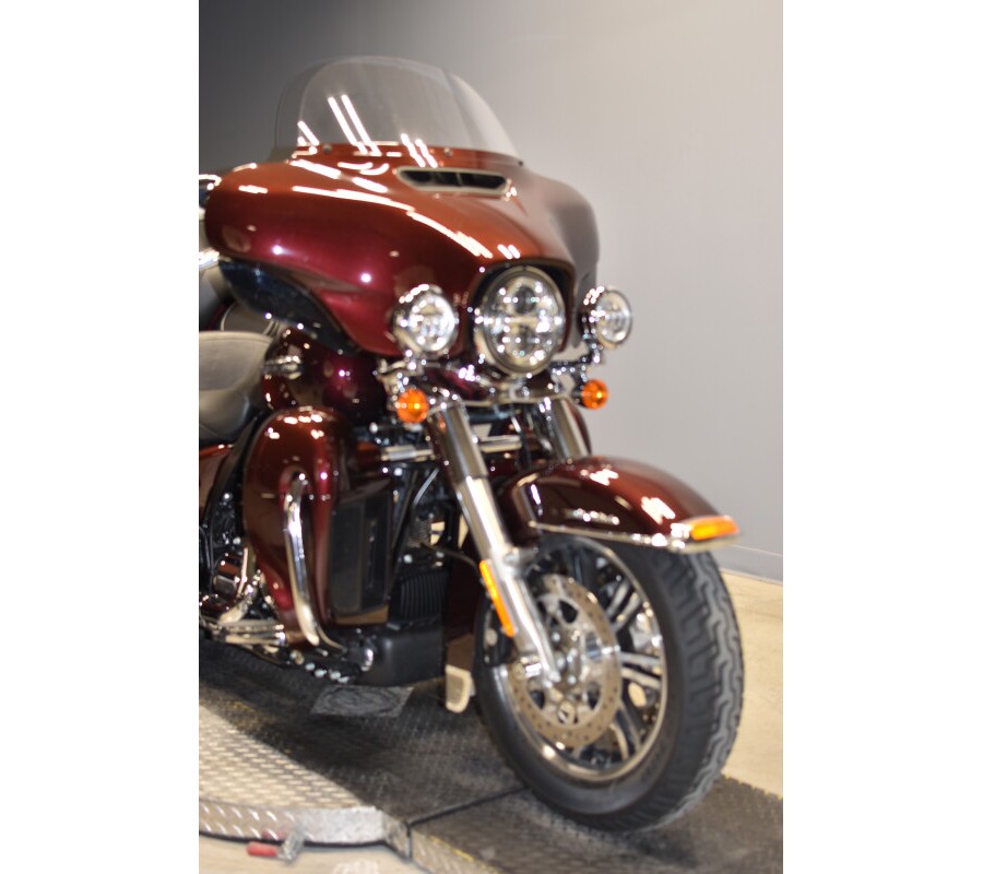 2019 Harley-Davidson Tri Glide Ultra FLHTCUTG