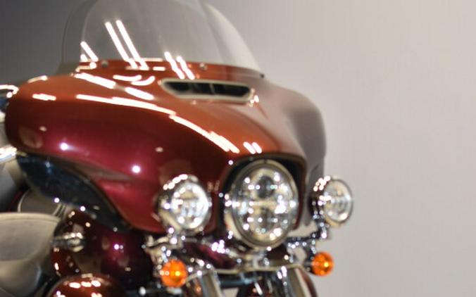 2019 Harley-Davidson Tri Glide Ultra FLHTCUTG
