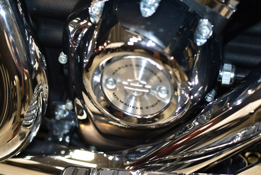 2019 Harley-Davidson Tri Glide Ultra FLHTCUTG