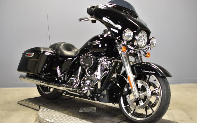 2022 Harley-Davidson Street Glide FLHX