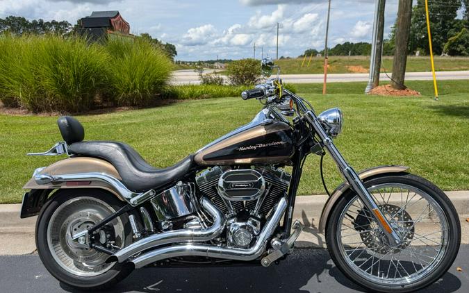 2005 Harley-Davidson Softail Deuce Two-Tone Smokey Gold and Vivid Black