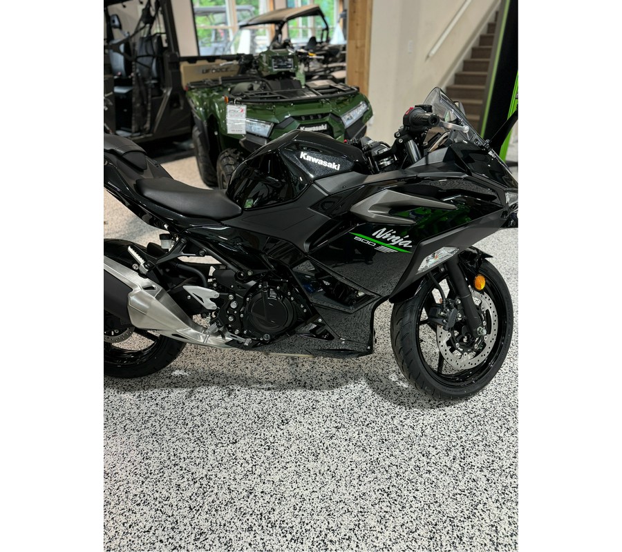 2024 Kawasaki Ninja 500