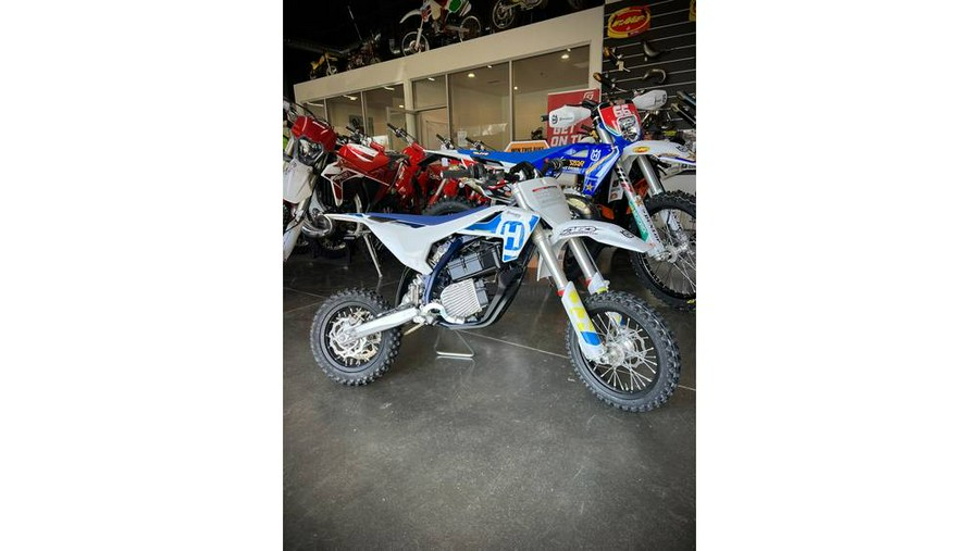 2024 Husqvarna EE 5 - 073258