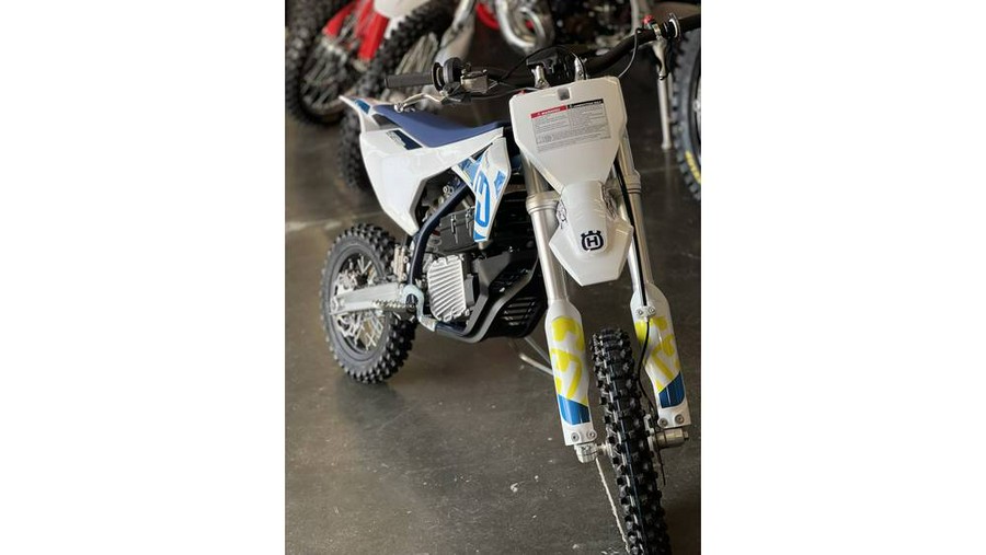 2024 Husqvarna EE 5 - 073258