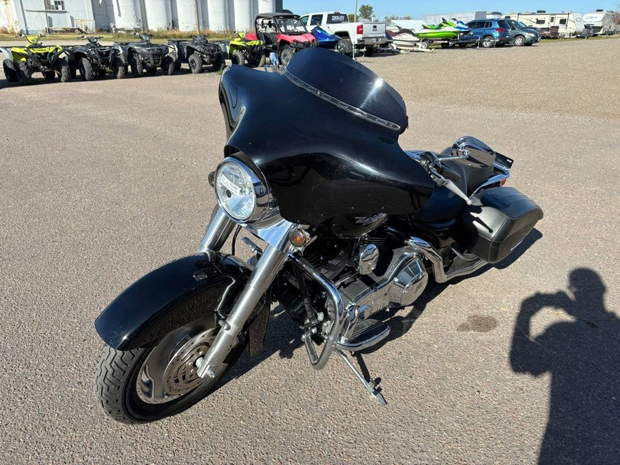 2006 Harley-Davidson® ROAD KING CUSTOM (FLHRSI)