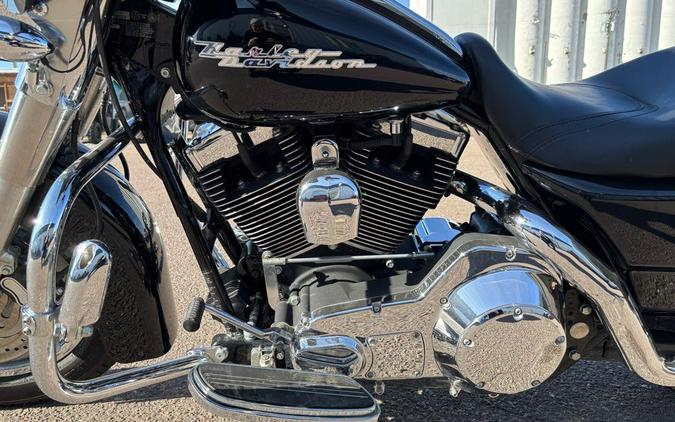 2006 Harley-Davidson® ROAD KING CUSTOM (FLHRSI)