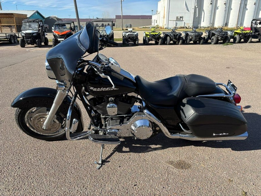 2006 Harley-Davidson® ROAD KING CUSTOM (FLHRSI)