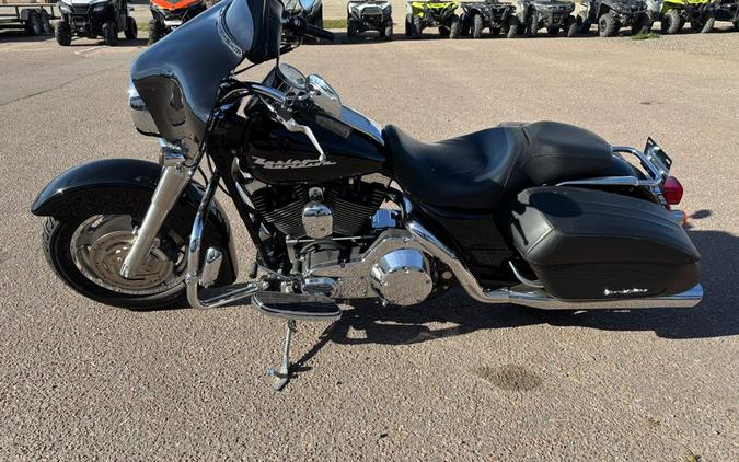 2006 Harley-Davidson® ROAD KING CUSTOM (FLHRSI)