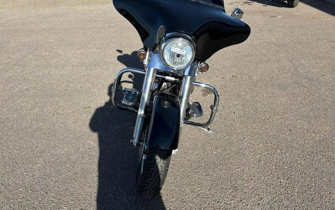2006 Harley-Davidson® ROAD KING CUSTOM (FLHRSI)