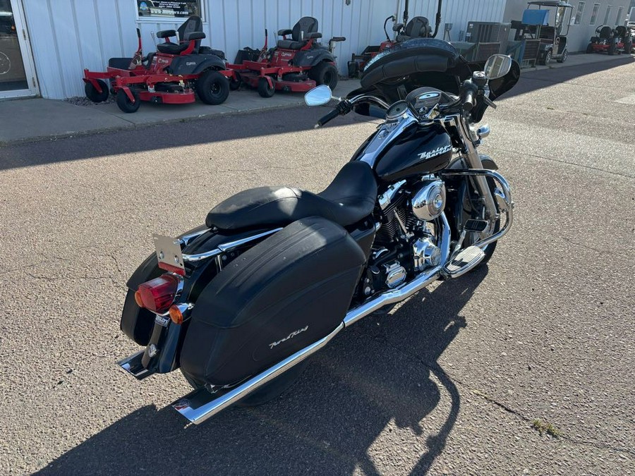 2006 Harley-Davidson® ROAD KING CUSTOM (FLHRSI)