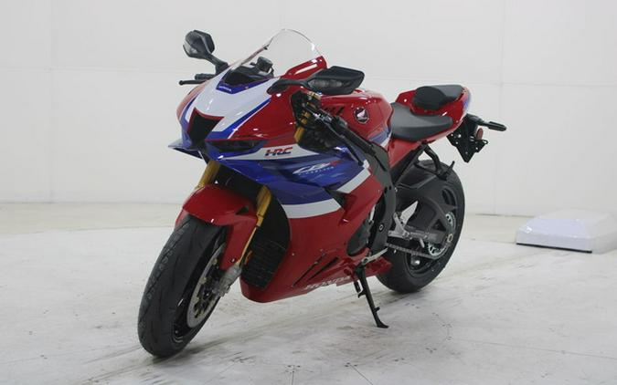 2026 Honda CBR1000RR-R Fireblade SP