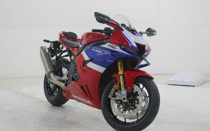2026 Honda CBR1000RR-R Fireblade SP