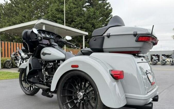 2025 Harley-Davidson Tri Glide Ultra FLHTCUTG