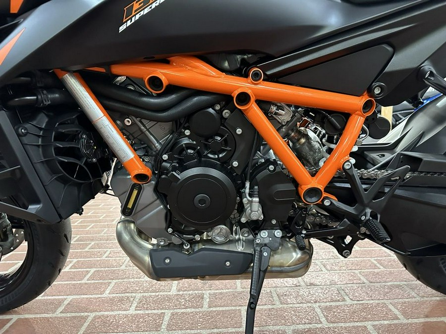 2024 KTM 1390 Super Duke R EVO