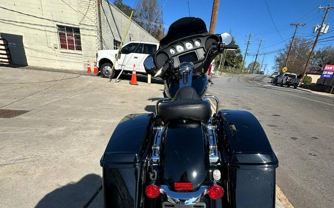 2022 Harley-Davidson Street Glide FLHX
