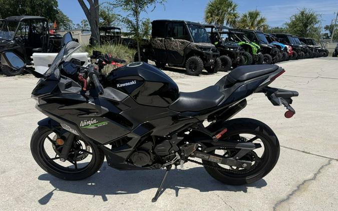 2024 Kawasaki Ninja 500 KRT Edition