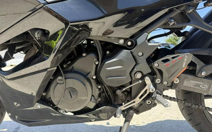 2024 Kawasaki Ninja 500 KRT Edition