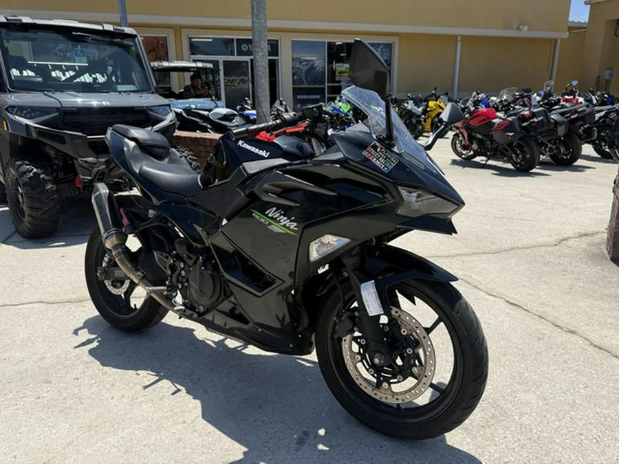 2024 Kawasaki Ninja 500 KRT Edition