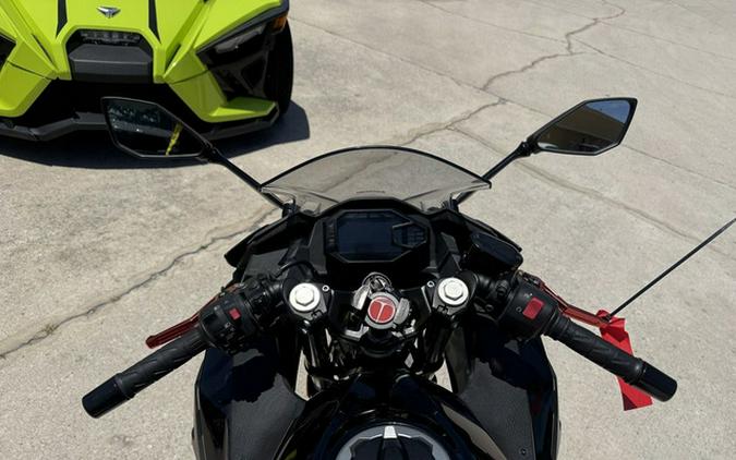 2024 Kawasaki Ninja 500 KRT Edition