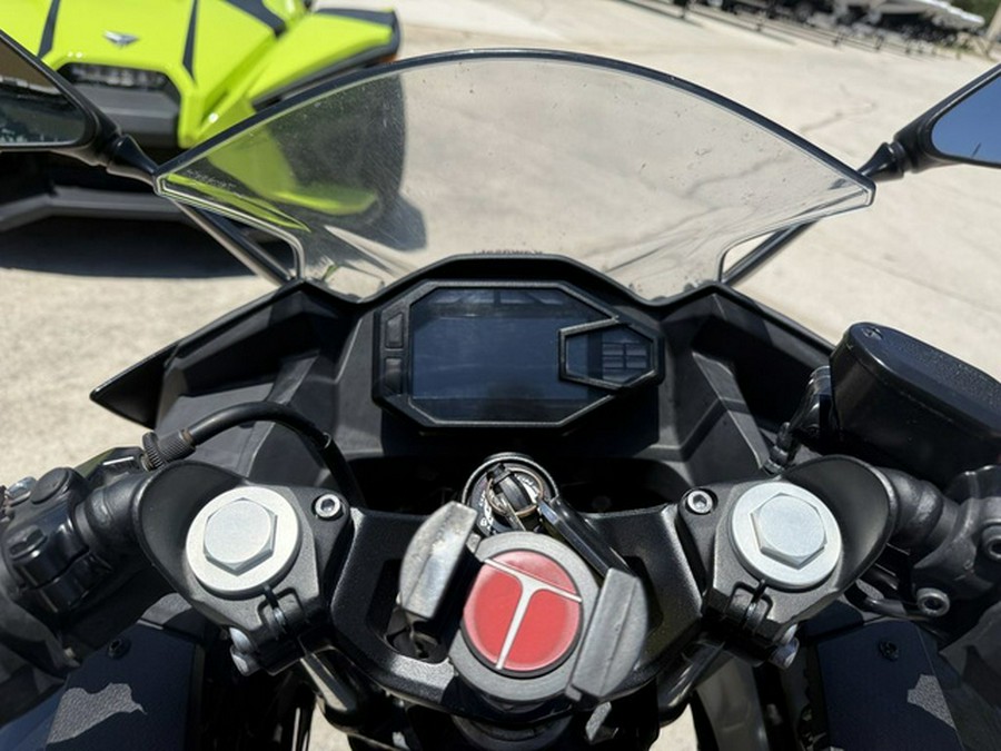 2024 Kawasaki Ninja 500 KRT Edition