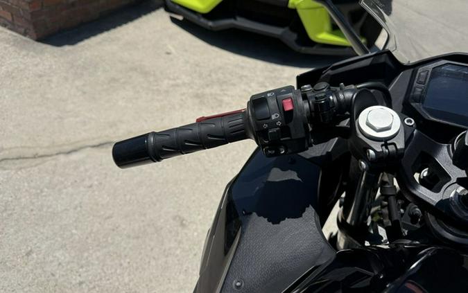 2024 Kawasaki Ninja 500 KRT Edition