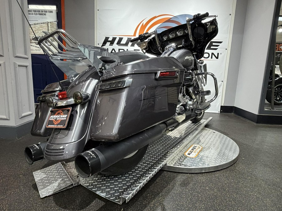 FLHXS 2015 Street Glide Special