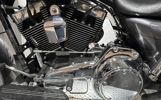 FLHXS 2015 Street Glide Special