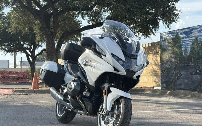 2023 BMW R 1250 RT Alpine White