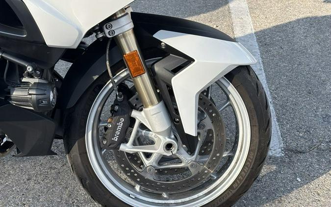 2023 BMW R 1250 RT Alpine White