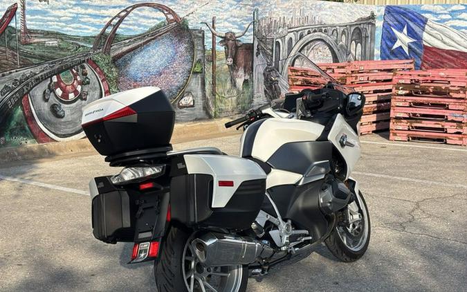 2023 BMW R 1250 RT Alpine White