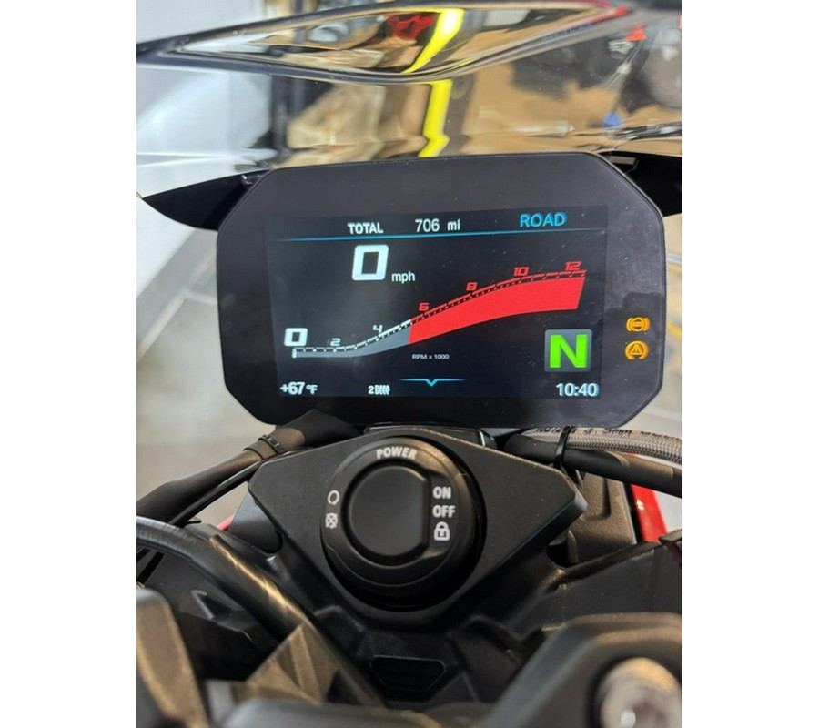 2022 BMW S 1000 R Racing Red