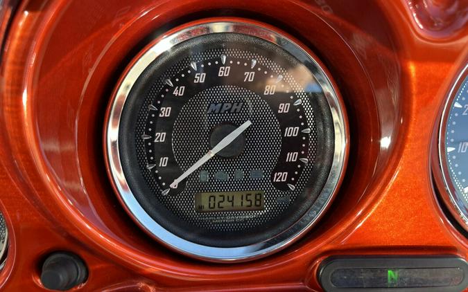 2013 Harley-Davidson® CVO™ Ultra Classic® Electra Glide® FLHTCUSE8 TRIB ORNG/SLATE 953482