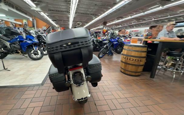 2018 HARLEY Softail Heritage Classic