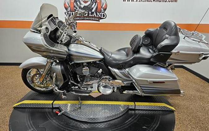 2016 Harley-Davidson CVO™ Road Glide™ Ultra