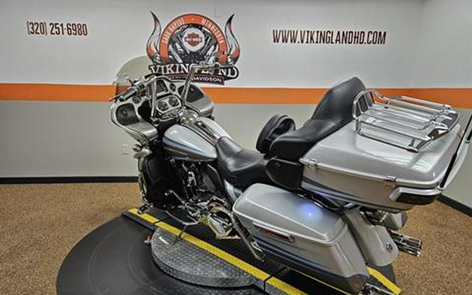 2016 Harley-Davidson CVO™ Road Glide™ Ultra