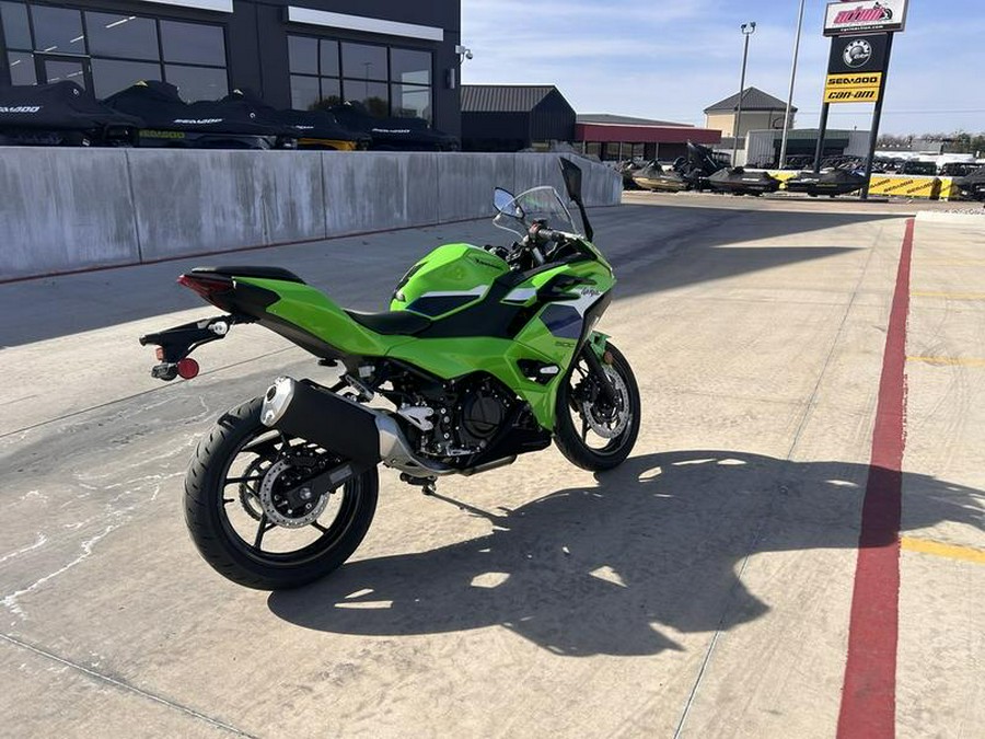2026 Kawasaki Ninja® 500 SE ABS