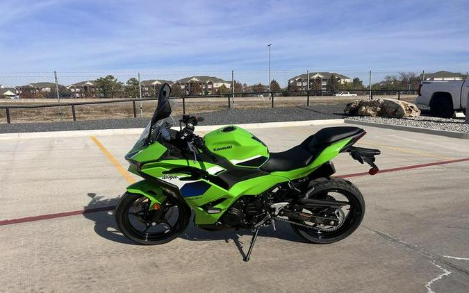 2026 Kawasaki Ninja® 500 SE ABS
