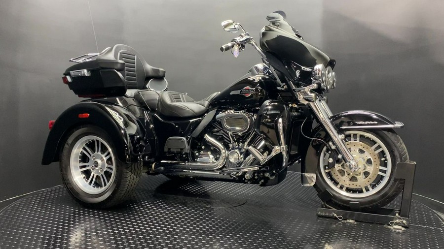 2022 Harley-Davidson® FLHTCUTG - Tri Glide® Ultra
