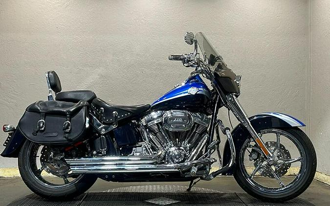 2010 Harley-Davidson® CVO™ Softail® Convertible ABS BLUE/SPHIRE