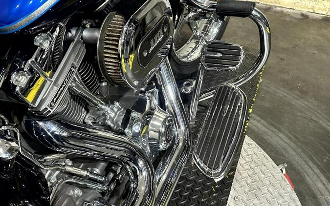 2010 Harley-Davidson® CVO™ Softail® Convertible ABS BLUE/SPHIRE