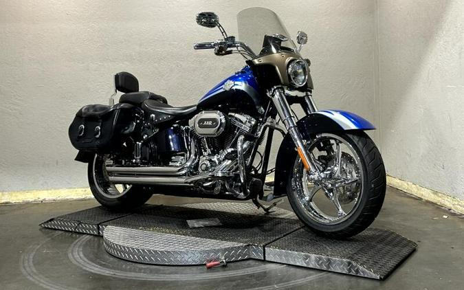 2010 Harley-Davidson® CVO™ Softail® Convertible ABS BLUE/SPHIRE