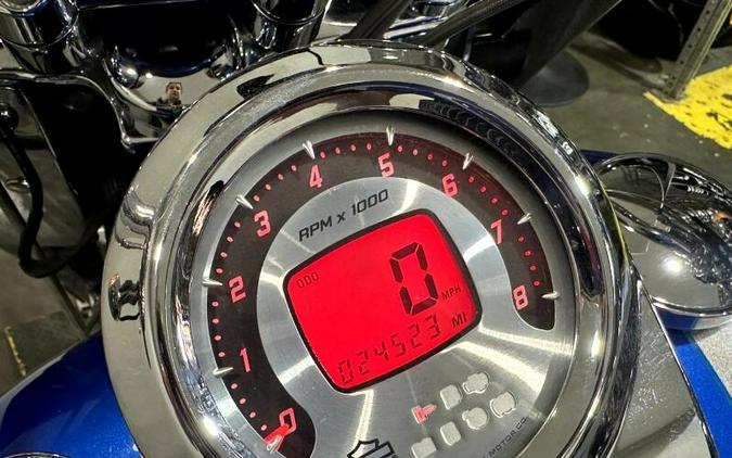 2010 Harley-Davidson® CVO™ Softail® Convertible ABS BLUE/SPHIRE