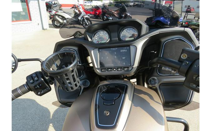 2020 CHALLENGER DARK HORSE - Indian Motorcycle
