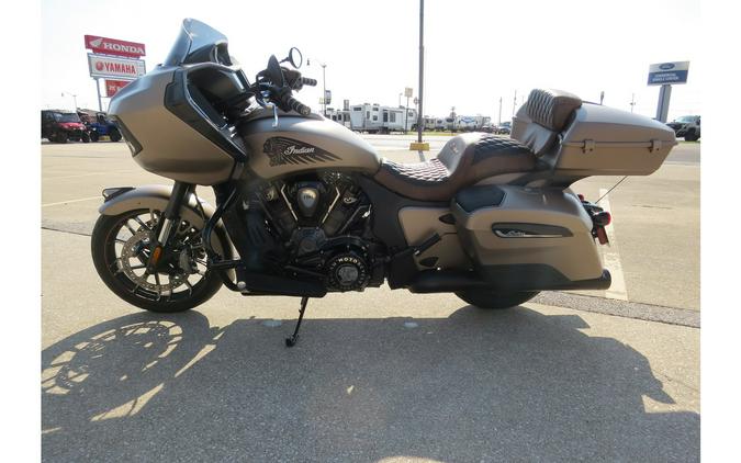 2020 CHALLENGER DARK HORSE - Indian Motorcycle
