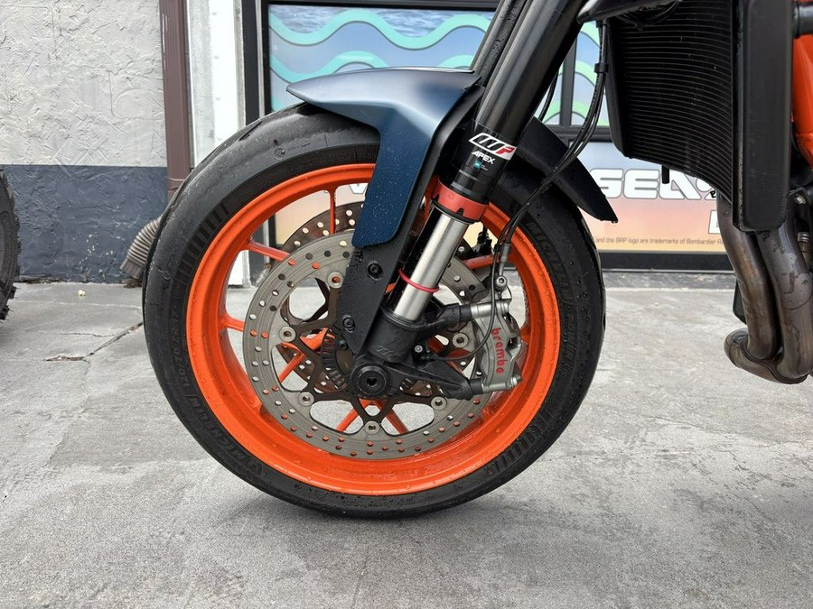 2022 KTM 890 Duke