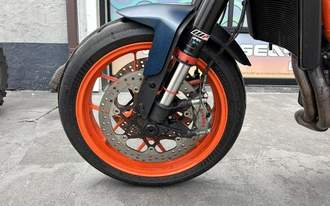 2022 KTM 890 Duke