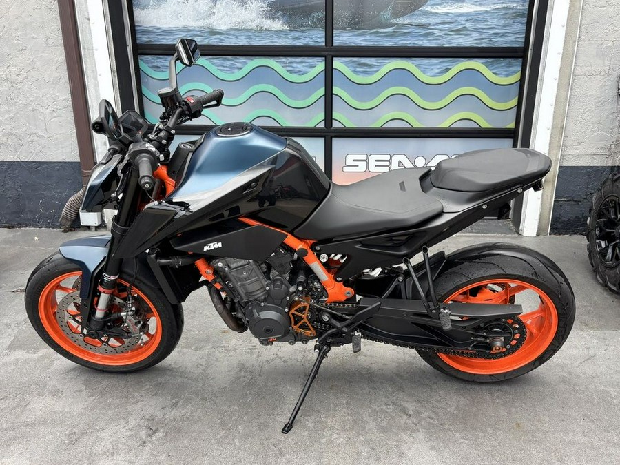 2022 KTM 890 Duke