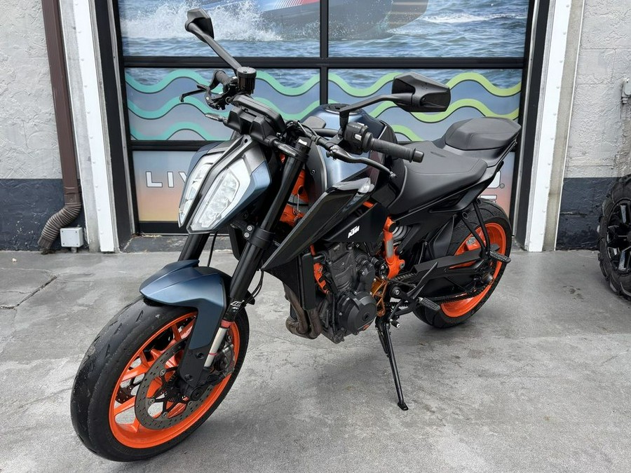 2022 KTM 890 Duke