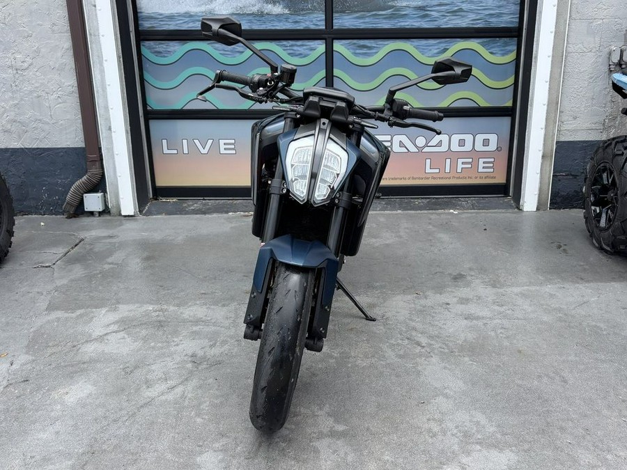 2022 KTM 890 Duke