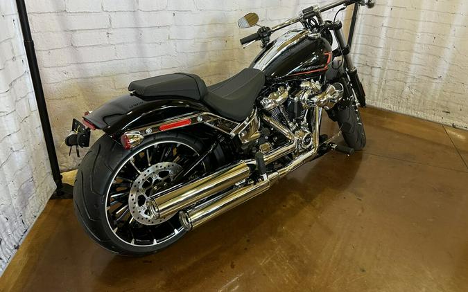 2024 Harley-Davidson Breakout 117 FXBR Vivid Black